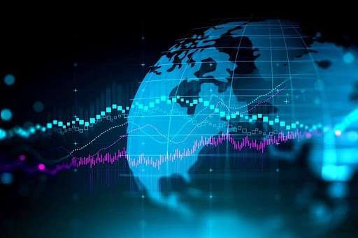 Daily forex analysis displayed on trading screens.